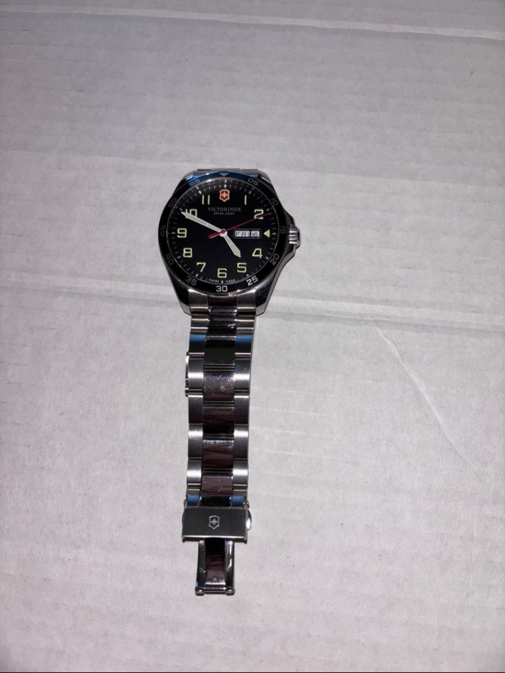 Victornox Super-LumiNova FIELDFORCE Day-Date function Swiss Army Analog quartz - Picture 2 of 9